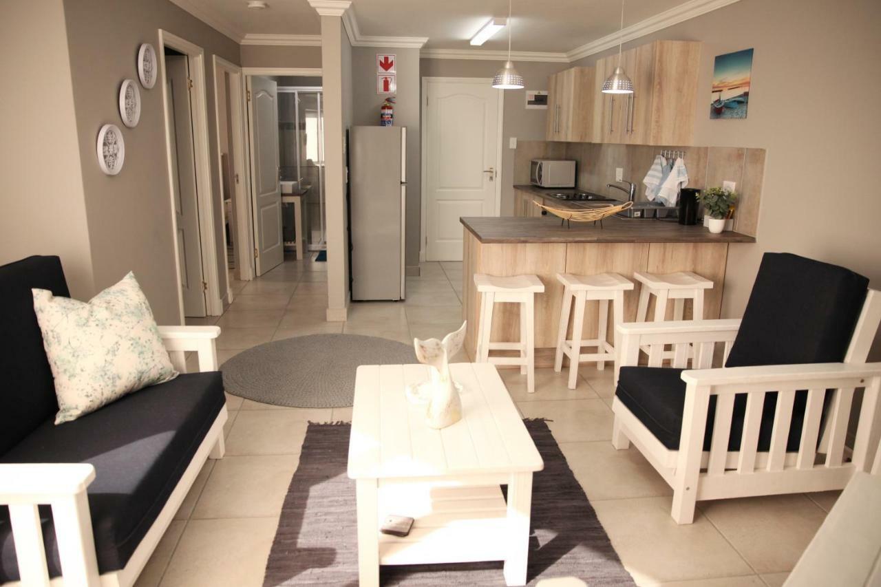 Mari-Amor Self-Catering Apartments Mossel Bay Exterior photo